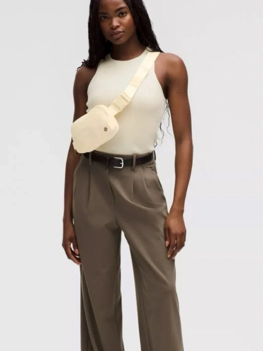 Lululemon Everywhere Wordmark Crossbody Belt Bag 1L - Light Yellow - Picture 6 of 6